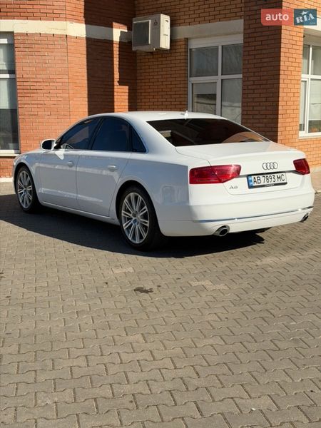 Седан Audi A8 2012 в Одесі