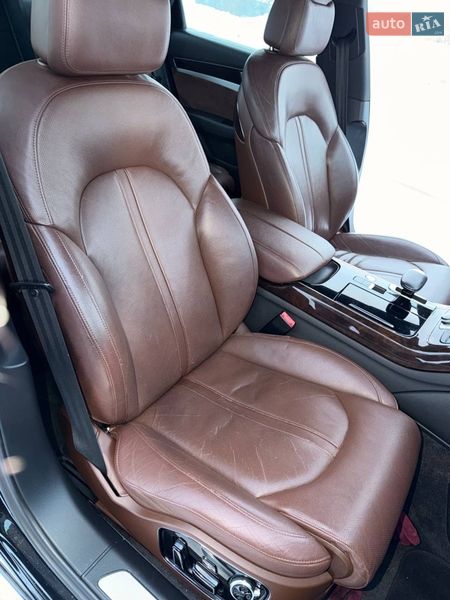 Седан Audi A8 2013 в Луцьку