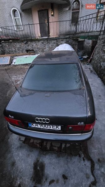Седан Audi A8 2001 в Киеве