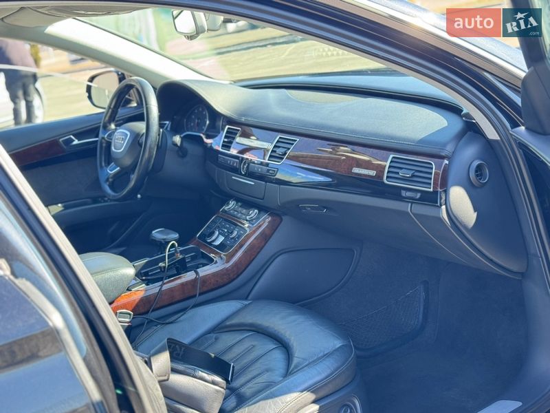 Седан Audi A8 2011 в Боярке