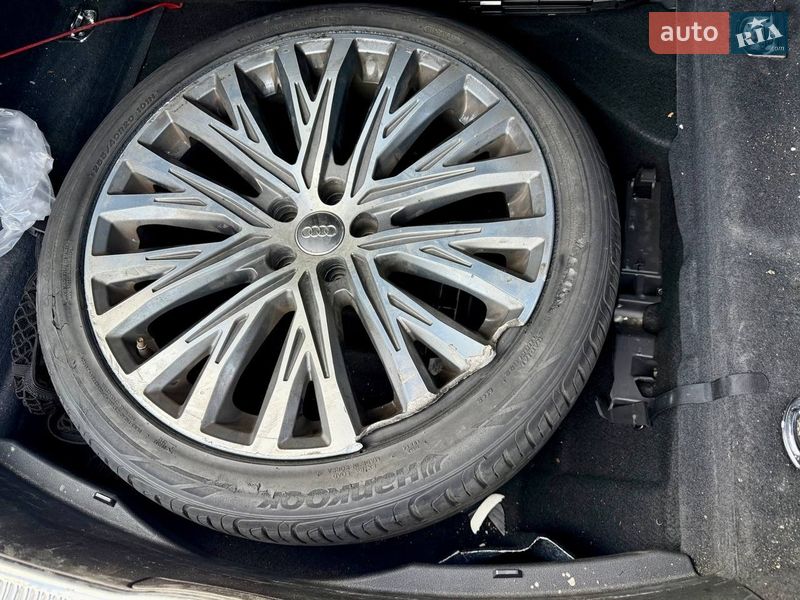 Седан Audi A8 2019 в Києві фото 27 Седан Audi A8 2019 в Києві