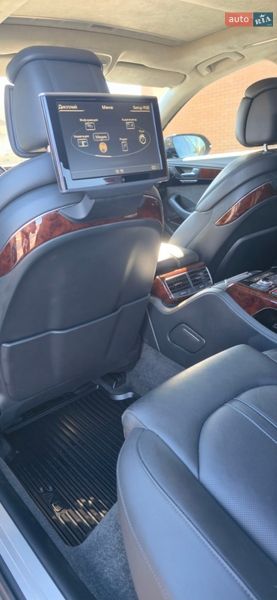 Седан Audi A8 2013 в Чернігові