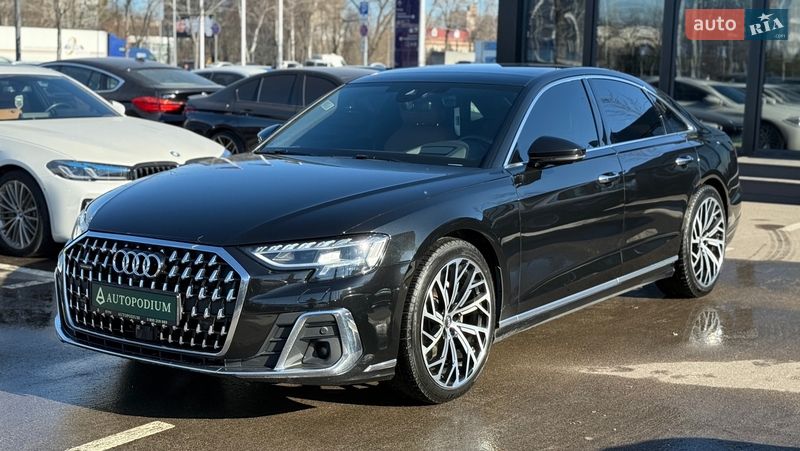 Седан Audi A8 2022 в Киеве