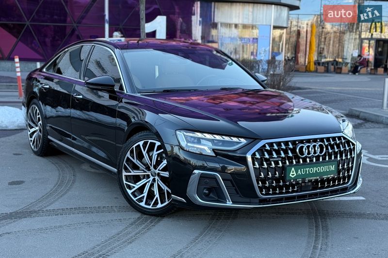 Седан Audi A8 2022 в Киеве