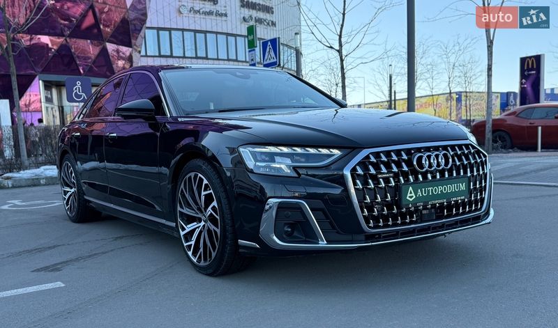 Седан Audi A8 2022 в Киеве