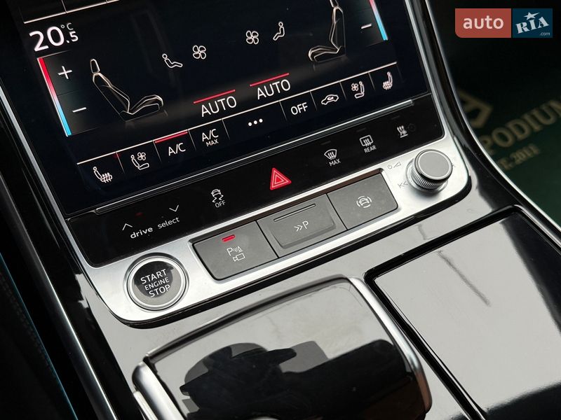 Седан Audi A8 2022 в Киеве