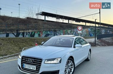 Седан Audi A8 2014 в Ужгороде