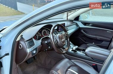 Седан Audi A8 2014 в Ужгороде