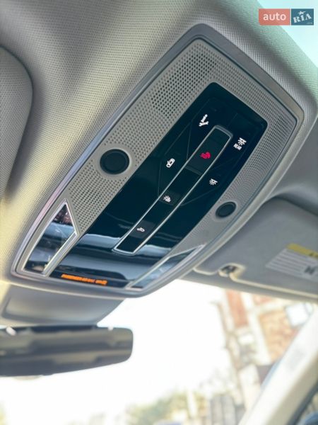 Седан Audi A8 2020 в Чернівцях