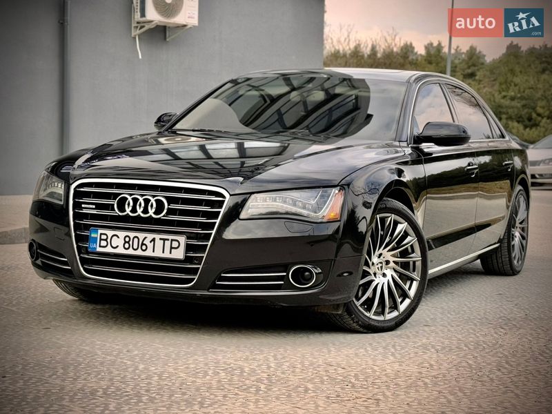 Седан Audi A8 2013 в Львове