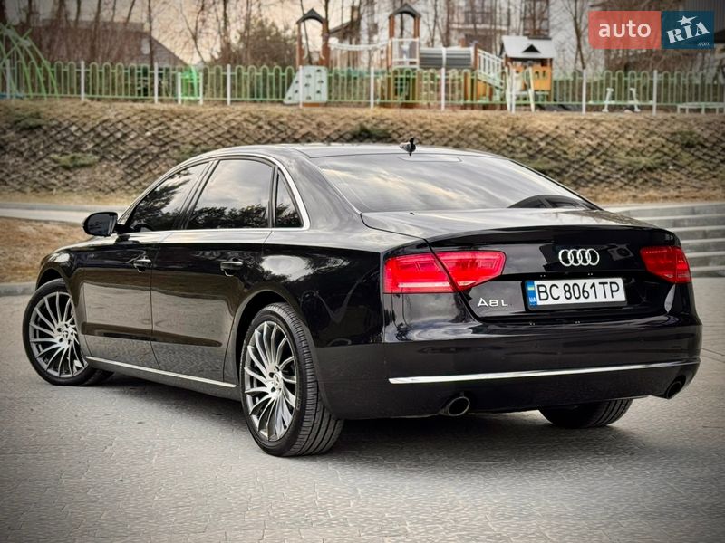 Седан Audi A8 2013 в Львове