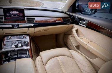 Седан Audi A8 2013 в Львове