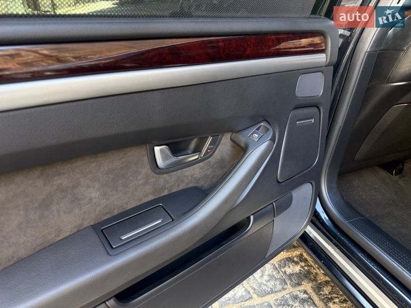 Седан Audi A8 2006 в Одессе
