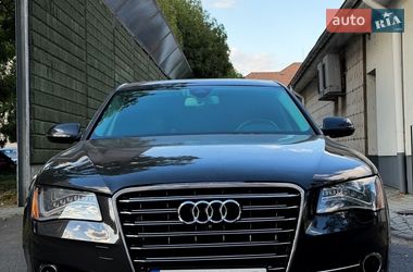 Седан Audi A8 2014 в Берегово