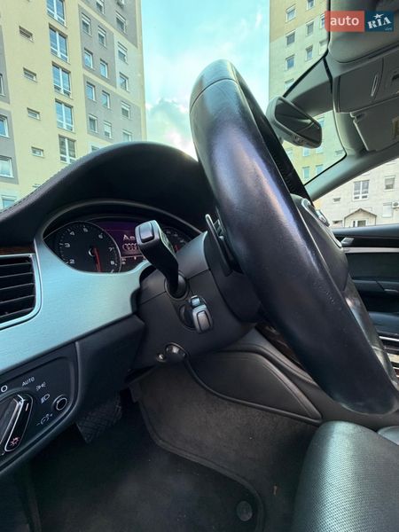 Седан Audi A8 2014 в Береговому
