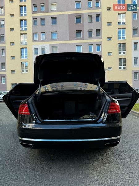 Седан Audi A8 2014 в Береговому