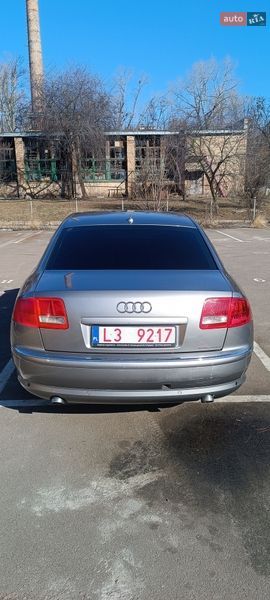 Седан Audi A8 2004 в Киеве