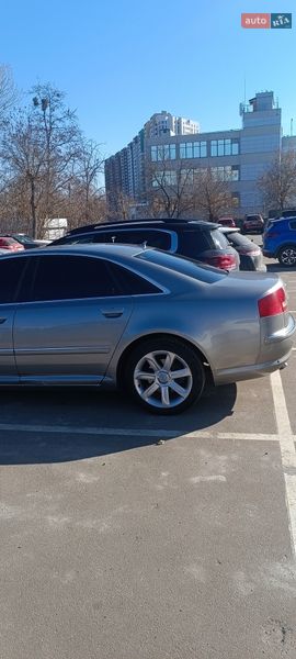 Седан Audi A8 2004 в Киеве