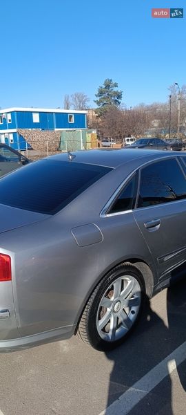 Седан Audi A8 2004 в Киеве