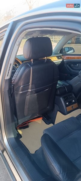 Седан Audi A8 2004 в Киеве