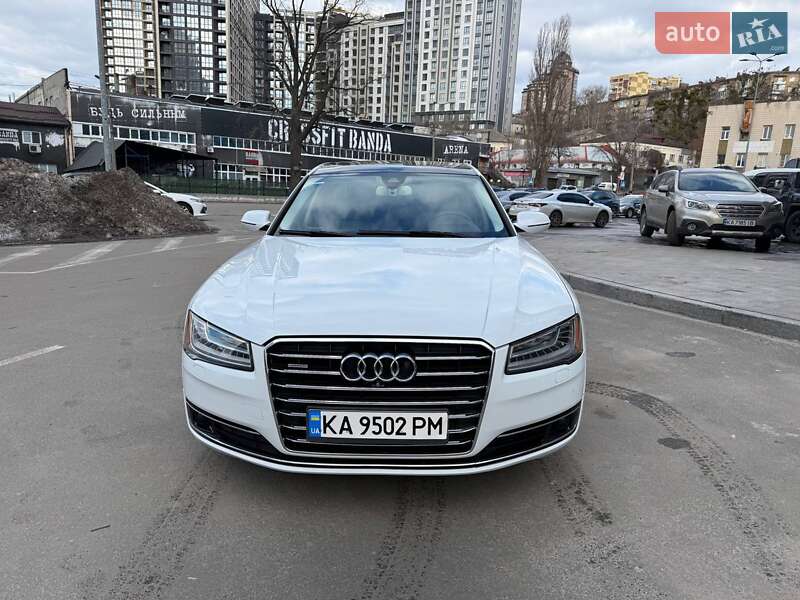 Седан Audi A8 2014 в Києві