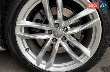 Седан Audi A8 2014 в Києві