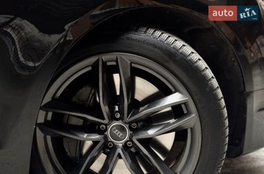 Седан Audi A8 2016 в Києві
