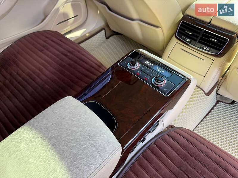 Седан Audi A8 2012 в Хмельницком