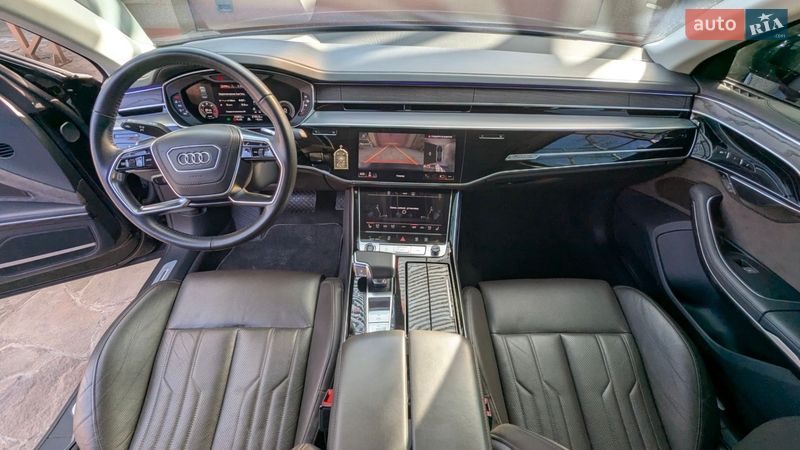 Седан Audi A8 2020 в Ровно