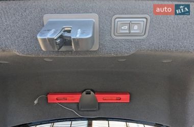 Седан Audi A8 2020 в Ровно