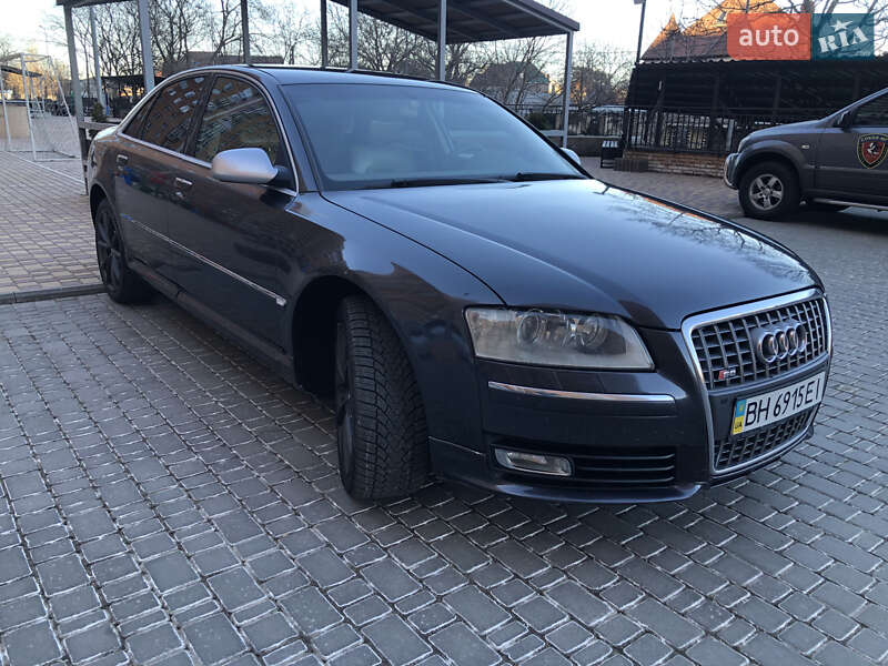 Седан Audi A8 2006 в Одессе