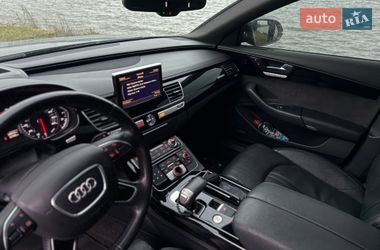Седан Audi A8 2015 в Одесі