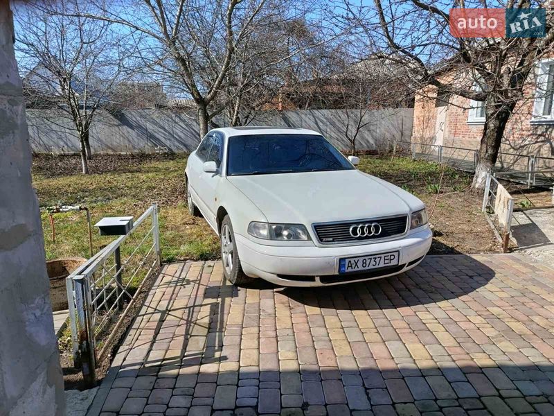 Седан Audi A8 1995 в Харькове