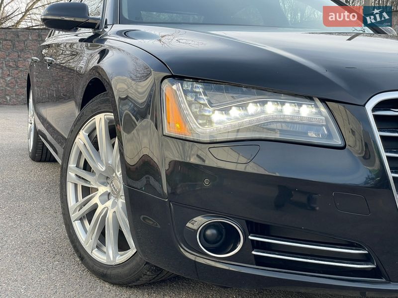 Седан Audi A8 2013 в Кропивницком