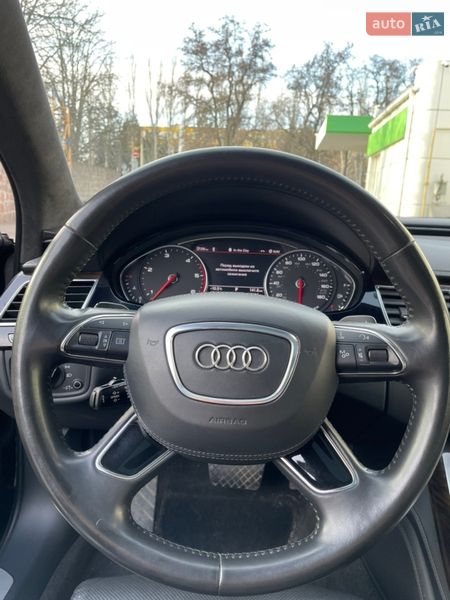 Седан Audi A8 2013 в Кропивницком