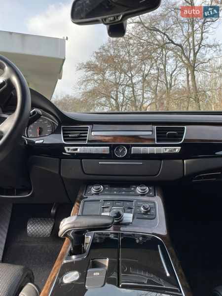 Седан Audi A8 2013 в Кропивницком