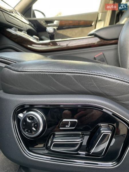 Седан Audi A8 2013 в Кропивницком