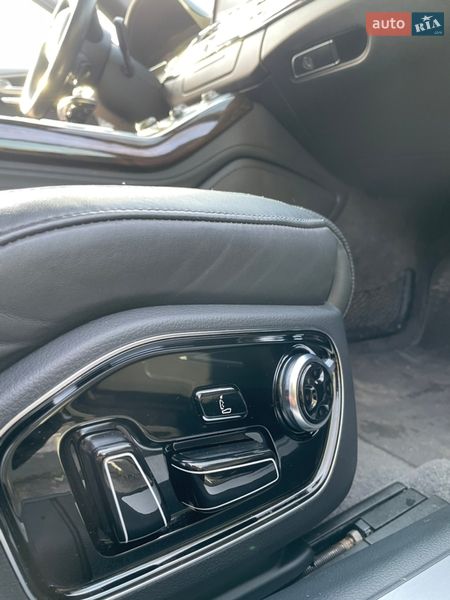 Седан Audi A8 2013 в Кропивницком