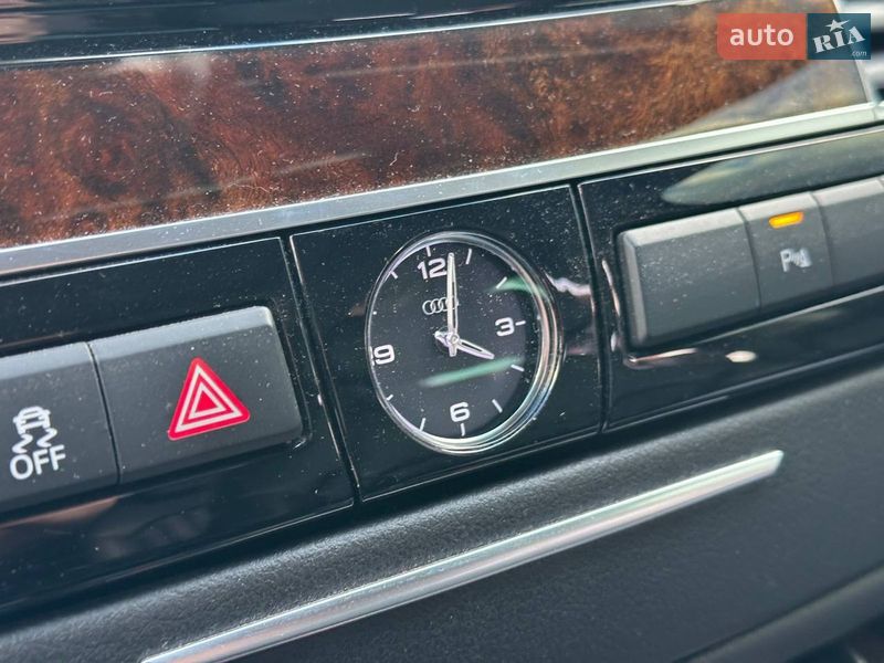 Седан Audi A8 2017 в Львове