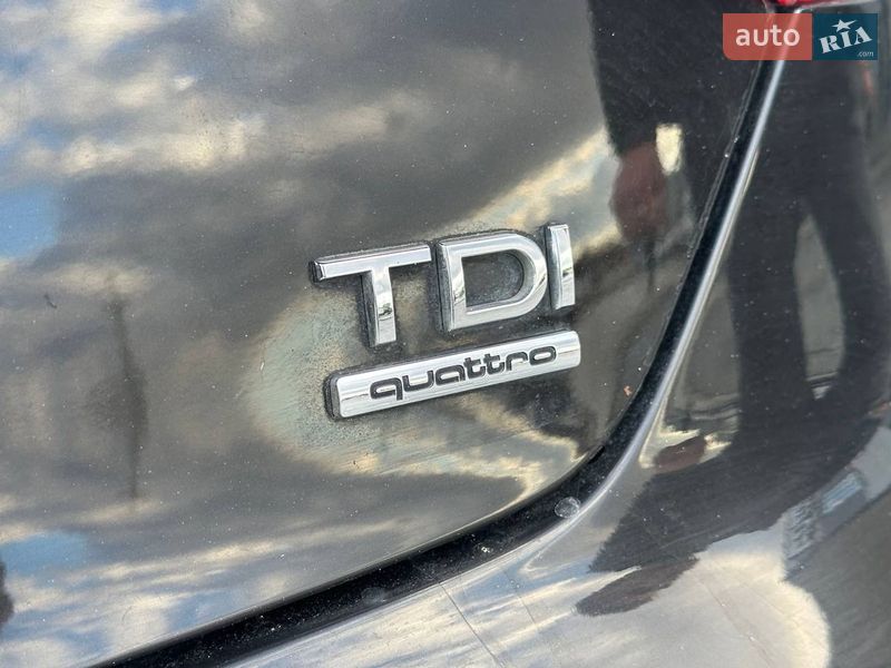Седан Audi A8 2017 в Львове