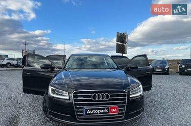 Седан Audi A8 2017 в Львове