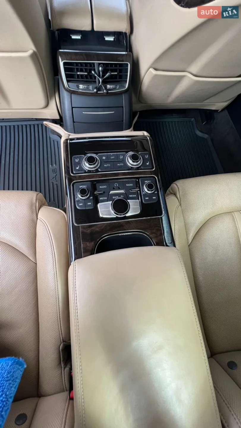 2010 Audi A8 - мініатюра 14