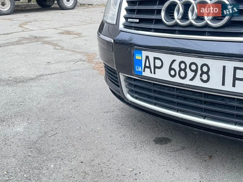Седан Audi A8 2004 в Днепре
