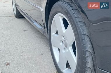 Седан Audi A8 2004 в Днепре