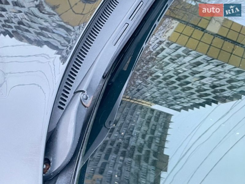 Седан Audi A8 2004 в Днепре