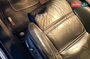 Седан Audi A8 2004 в Днепре