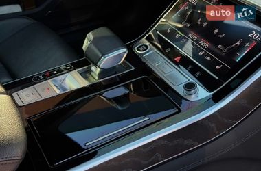 Седан Audi A8 2021 в Киеве