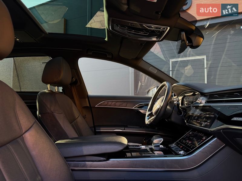 Седан Audi A8 2021 в Киеве