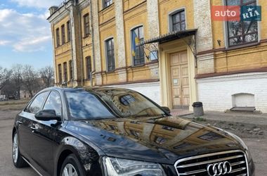 Седан Audi A8 2013 в Чернигове