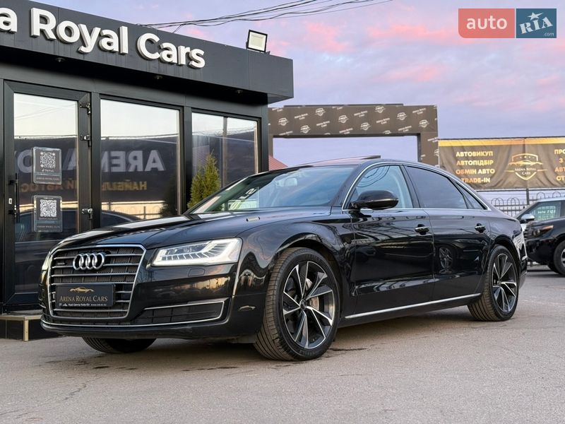 Седан Audi A8 2017 в Харкові